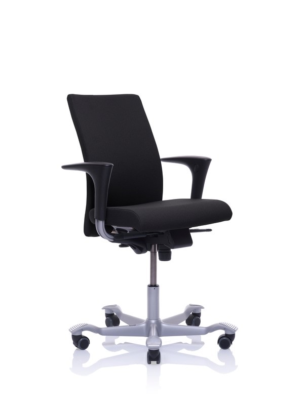 HAG-H04-4600.jpg
